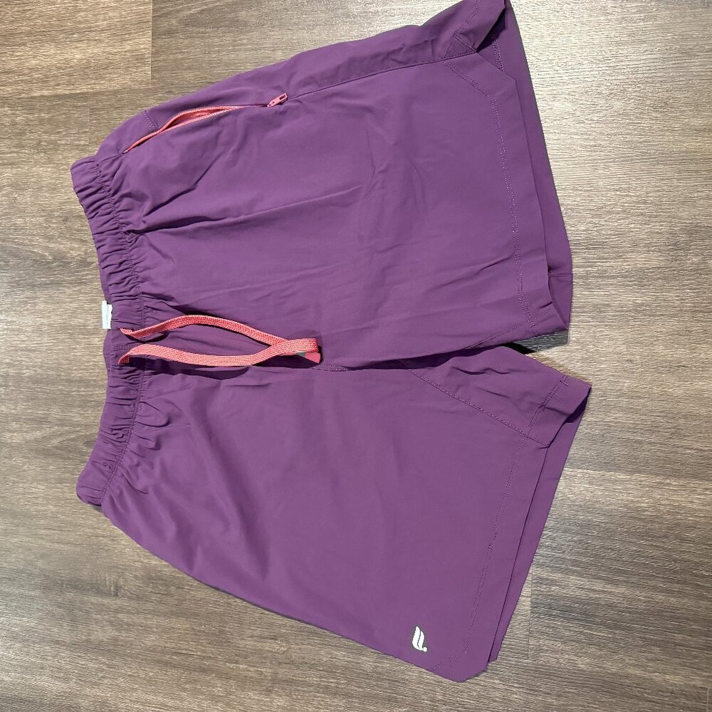 Fabletics 7 inch lined Athleisure - Size Large
